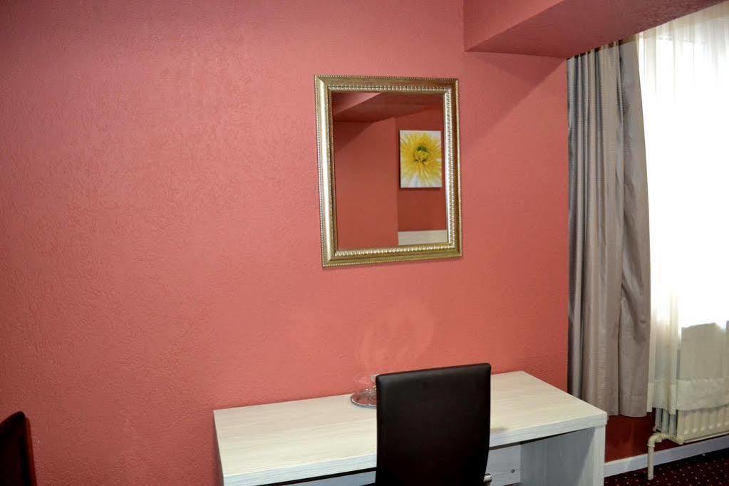 Hotel Auberge Van Strombeek Jette Eksteriør billede
