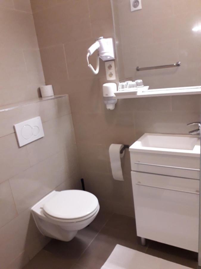 Hotel Auberge Van Strombeek Jette Eksteriør billede